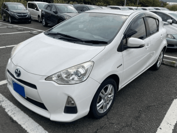 Toyota aqua s 2013